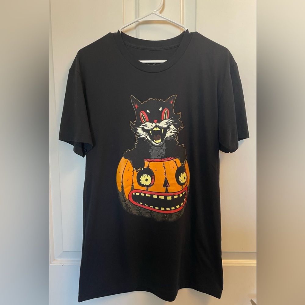 Black Halloween Cat Graphic T-Shirt